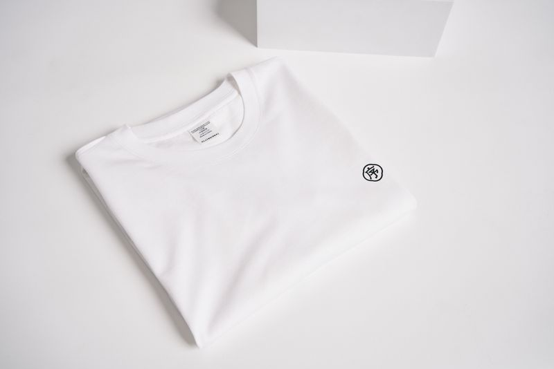 Camiseta deportiva transpirable (foto de referencia)